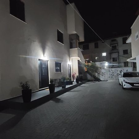 Guest House Tian & Hojz Durrës 外观 照片
